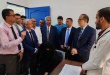 وزير الصحة ومحافظ لحج يتفقدان عدداً من المرافق والمنشآت الصحية ويناقشان تطوير القطاع الصحي