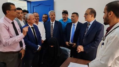 وزير الصحة ومحافظ لحج يتفقدان عدداً من المرافق والمنشآت الصحية ويناقشان تطوير القطاع الصحي