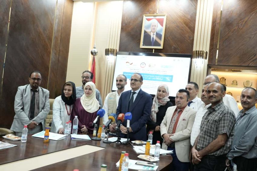 وزير الصحة يدشن البرنامج التدريبي لرفع قدرات الكوادر الصحية في عدد من المحافظات