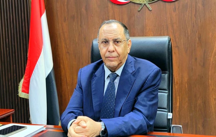 وزير الصناعة والتجارة يشيد بتضحيات أحرار اليمن في سبيل الخلاص من الاستعمار