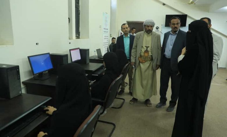 وكيل مأرب يدشن برنامج تدريبي في الرخصة الدولية لقيادة الحاسوب لـ 80 شاباً وشابة