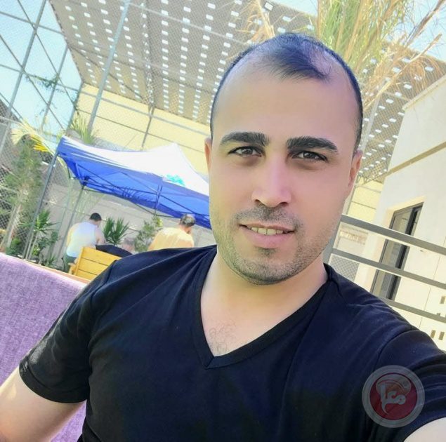 استشهاد صحفي وزوجته في قصف خيمته وسط القطاع