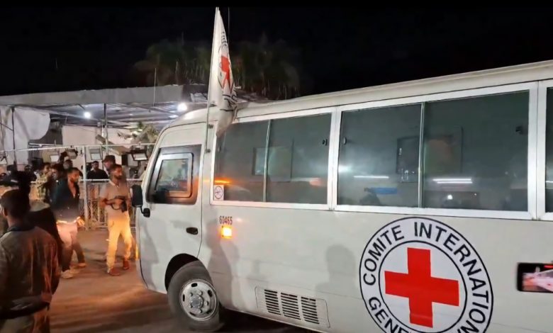 إسرائيل تفرج عن خمسة أسرى من قطاع غزة دون محاكمة