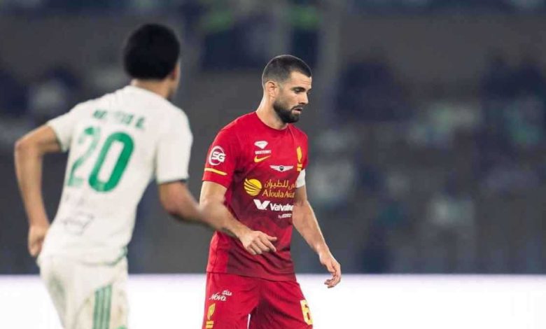 هذا الفصل لم يُغلق بعد.. أغويرو يثير الجدل بشأن عودة ميسي لبرشلونة