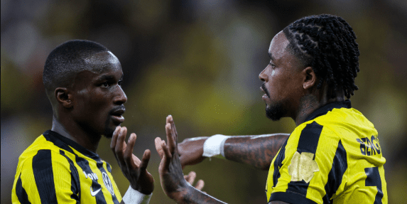 أداء مبهر للاعب الاتحاد ضد الشباب