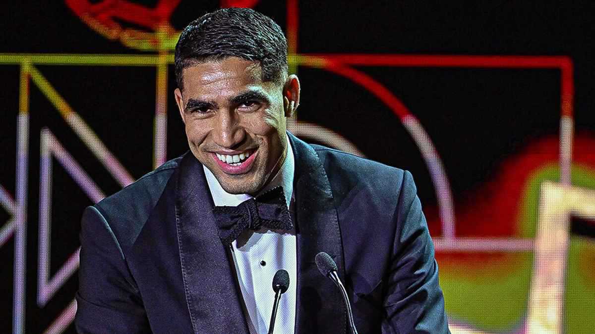 تشبه جورجينا رودريغيز.. مَن دعاء لحياوي التي أحيت حفل الكاف؟ (صور)