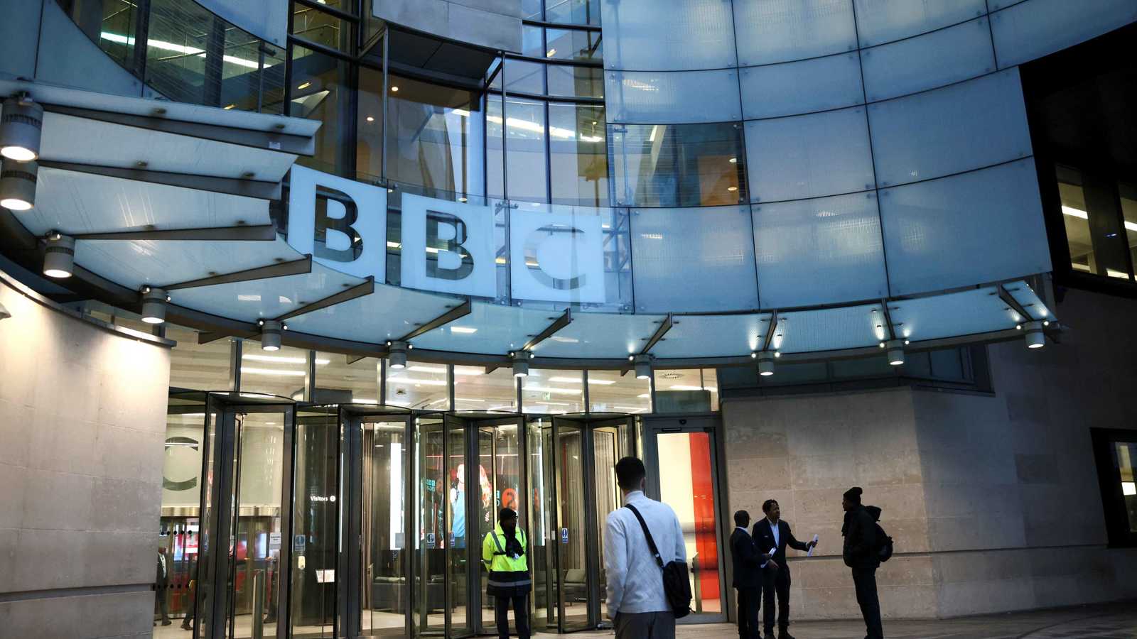 ابنة مايكل جاكسون تواجه رفضاً جزئياً في نزاعها مع تركة والدها