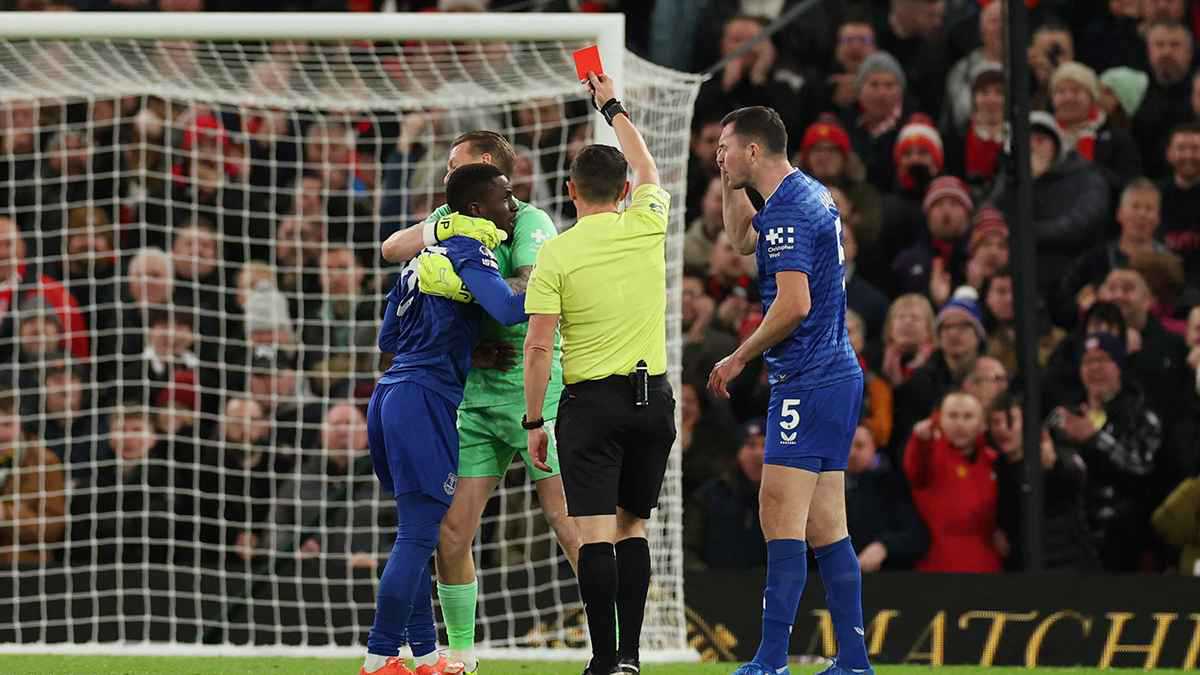 فينيسيوس يحرج تشابي ألونسو في تدريبات ريال مدريد (فيديو)