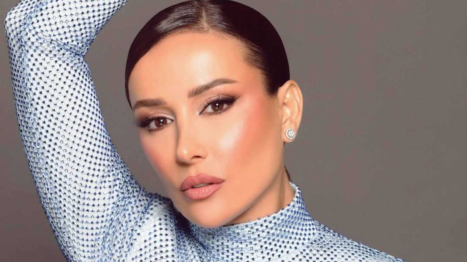 كندة حنا تثير الجدل برسالة غامضة بعد حريق مسلسل "النويلاتي"