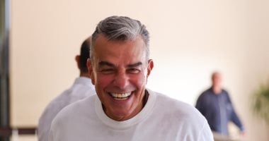 خالد مرتجي يؤازر الأهلي بالمغرب قبل مباراة الجيش الملكي والبعثة تتوجه للملعب