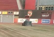 بدء أعمال التطوير بأرضية ملعب مختار التتش فى أهلى الجزيرة.. صور