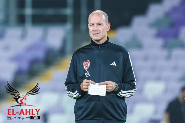 بن رمضان وطاهر على مقاعد بدلاء الأهلي أمام سيراميكا كليوباترا