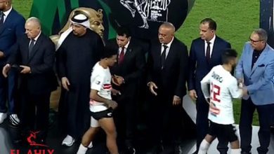 الغندور عن عدم مصافحة بيزيرا لوزير الشباب والرياضة.. « كان بيعيط وعنده ٢٢ سنة »