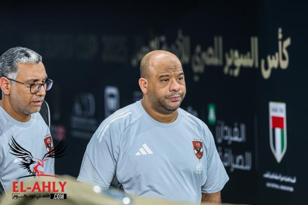 نظام وليد صلاح الدين لتفادي الأزمات في غرفة ملابس الأهلي