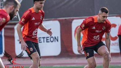 تدريبات تأهيلية وبدنية للاعبي الأهلي المستبعدين من مواجهة الجيش الملكي