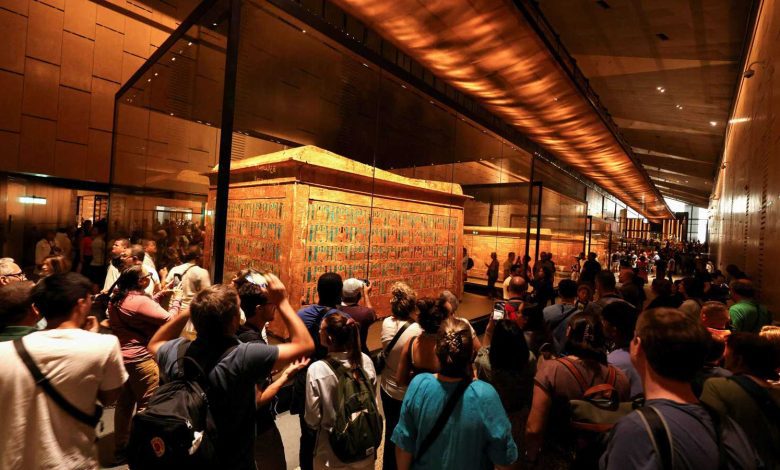 امرأة تتزوج عريساً افتراضياً أنشأته في