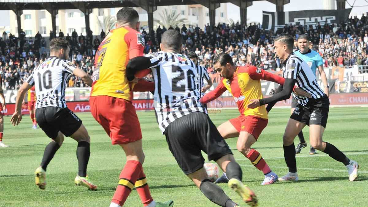 ليست ضربة جزاء.. خبير تحكيمي يفجر مفاجأة حول مباراة الأهلي والمصري