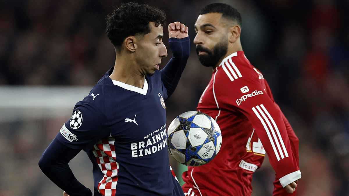 عناوين الصحف الرياضية: فليك يحدد صفقات برشلونة وبديل سلوت في ليفربول