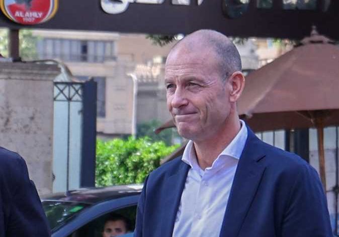 إنتقاد حاد من نجم الأهلي السابق لـ توروب ولاعبي الفريق بسبب الأداء.. "أنصاف نجوم"