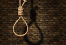 ظروف قاسية تعيق جهود إخماد حرائق غابات في اللاذقية (فيديو)