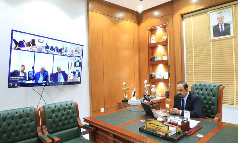 اخبار-حضرموت-|-مجلس-القيادة-الرئاسي-يجتمع-بالسلطات-المحلية-ويؤكد-أولوية-توحيد-الموارد-وتعزيز-الأمن-والخدمات