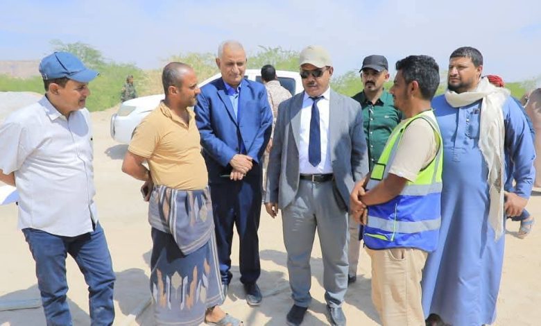 اخبار-حضرموت-|-الوكيل-العامري-يتفقد-سير-الأعمال-في-مشروع-جسر-مدوده-بمدينة-سيئون