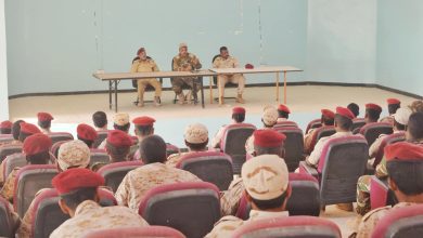 اخبار-حضرموت-|-شعبة-التوجيه-المعنوي-بقيادة-المنطقة-#العسكرية-الثانية-تنظم-محاضرة-توعوية-لتعزيز-الروح-المعنوية-لمنتسبي-معسكر-#قيادة-المنطقة