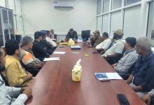 اخبار-حضرموت-|-رئيس-هيئة-الطيران-يتفقد-سير-عمل-مطار-الريان-بالمكلا-ويتلمس-احتياجاته