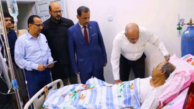 اخبار-حضرموت-|-رئيس-الجمعية-الوطنية-يطمئن-على-صحة-الشاعر-ثابت-السعدي