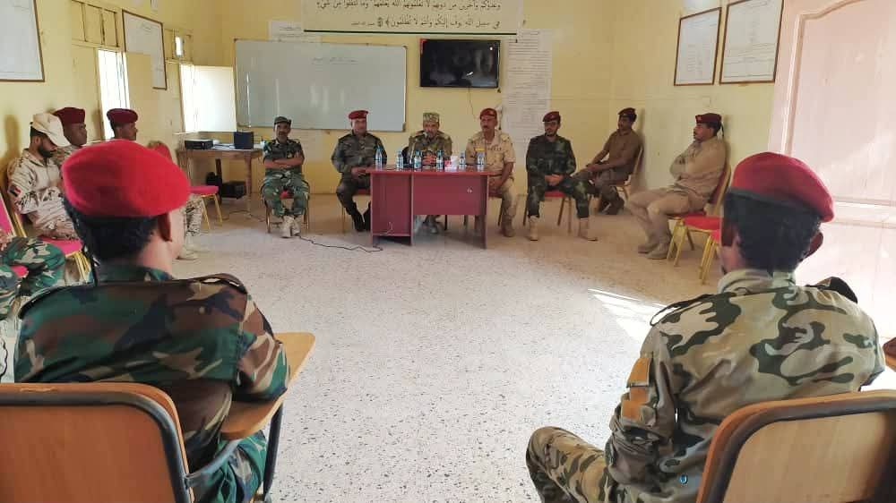 اخبار-حضرموت-|-رئيس-شُعبة-التوجية-المعنوي-بقيادة-المنطقة-#العسكرية-الثانية-يتفقد-برامج-وأنشطة-التوجية-المعنوي-بلواء-الريان-في-#المكلا