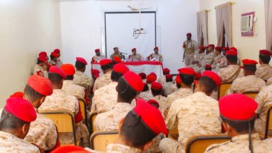 اخبار-حضرموت-|-رئيس-شعبة-التوجية-المعنوي-العقيد-الجهوري-ينفذ-محاضرة-توعوية-حول-الانضباط-العسكري-لأفراد-الشرطة-العسكرية