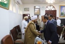 اخبار-حضرموت-|-محافظ-#حضرموت-يزور-#العلامة-الحبيب-عمر-بن-حفيظ-ويُشيد-بدوره-الكبير-في-نشر-الفكر-الوسطي-المعتدل