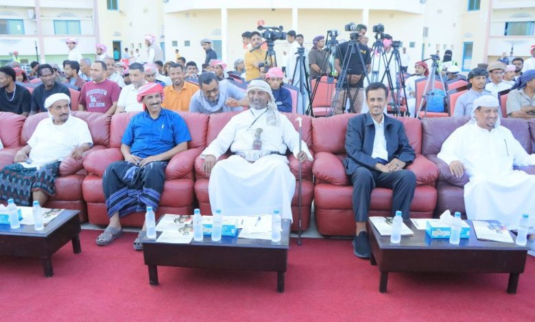 اخبار-حضرموت-|-باتيس-يشيد-باحتفالية-الحارث-2025-للصقور-ويؤكد-دعم-المجلس-للفعاليات-العريقة-في-المحافظة