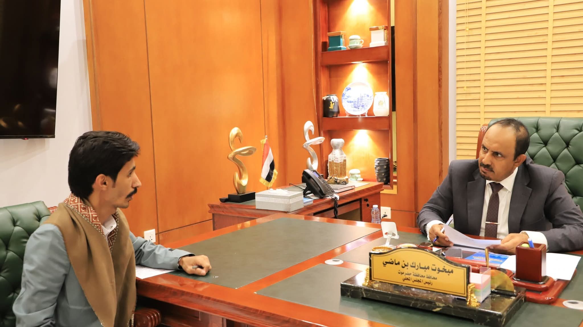 اخبار-حضرموت-|-محافظ-حضرموت-يوجه-باعتماد-عدد-من-#المشاريع-الخدمية-بمديرية-#العبر