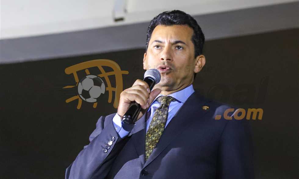 وزير الرياضة يتحدث عن أرض الزمالك ..وحقيقة الخلاف بين أبو ريدة وحسام حسن