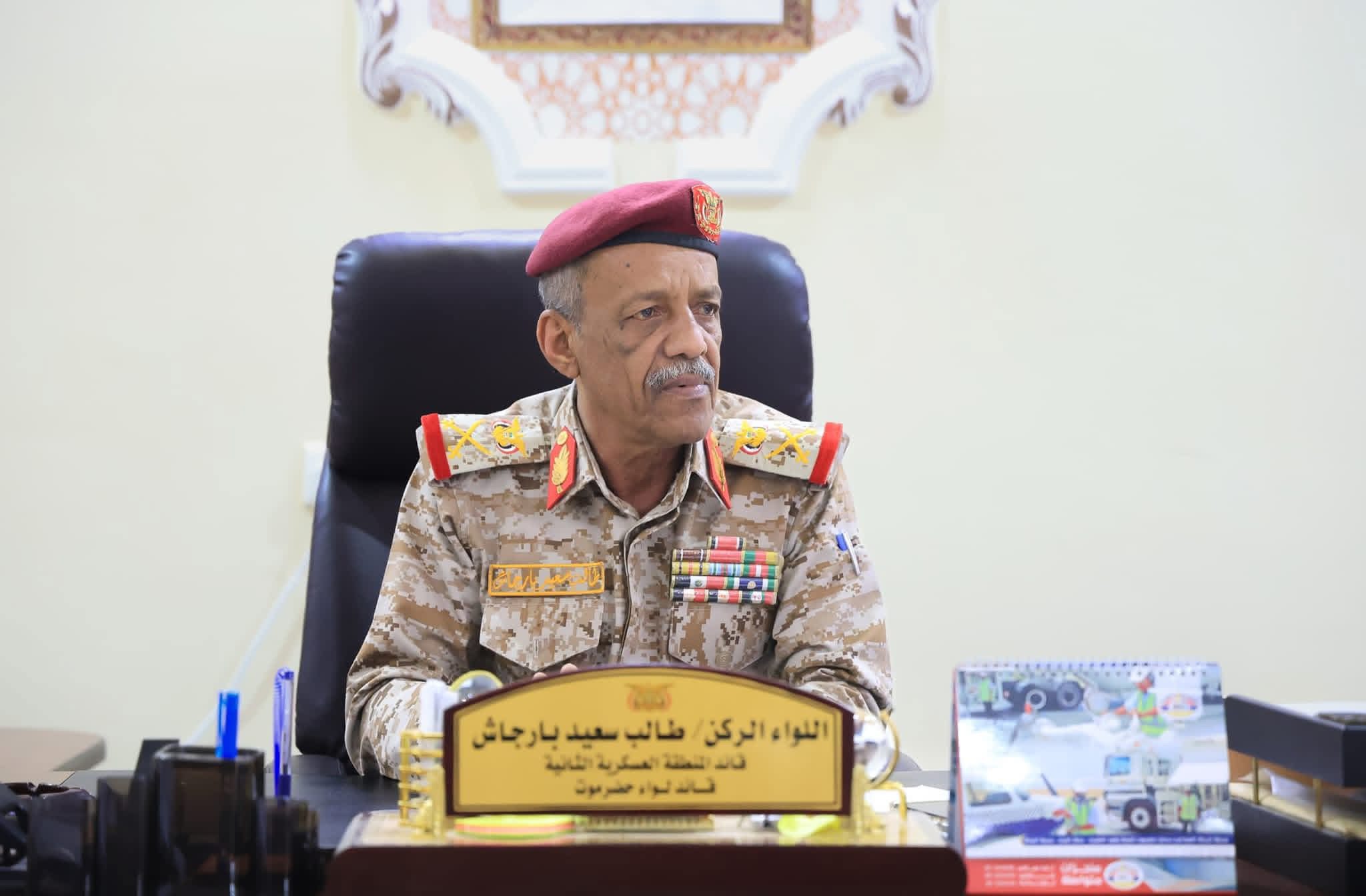 اخبار-حضرموت-|-قائد-المنطقة-العسكرية-الثانية:-لن-نسمح-بالاعتداء-على-مواقع-حماية-الشركات-وسنضرب-بيد-من-حديد