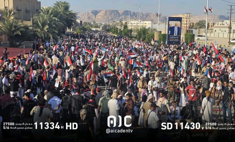 اخبار-حضرموت-|-صور-حصرية-توثّق-لحظات-وصول-وفود-الذكرى-الـ30-نوفمبر-إلى-سيئون