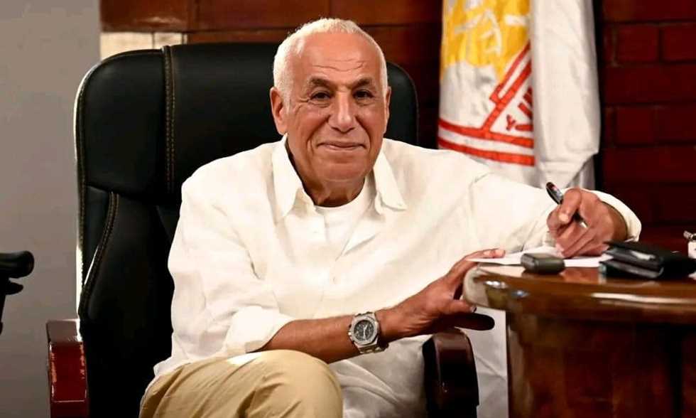 حسين لبيب: نناشد السيسي بوضع الزمالك تحت رعايته.. وبلاغ أوقف مسيرة النادي