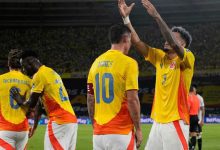 تقرير: دور منتظر من نافاس لإقناع جيمس رودريجز بالانتقال لـ بوماس