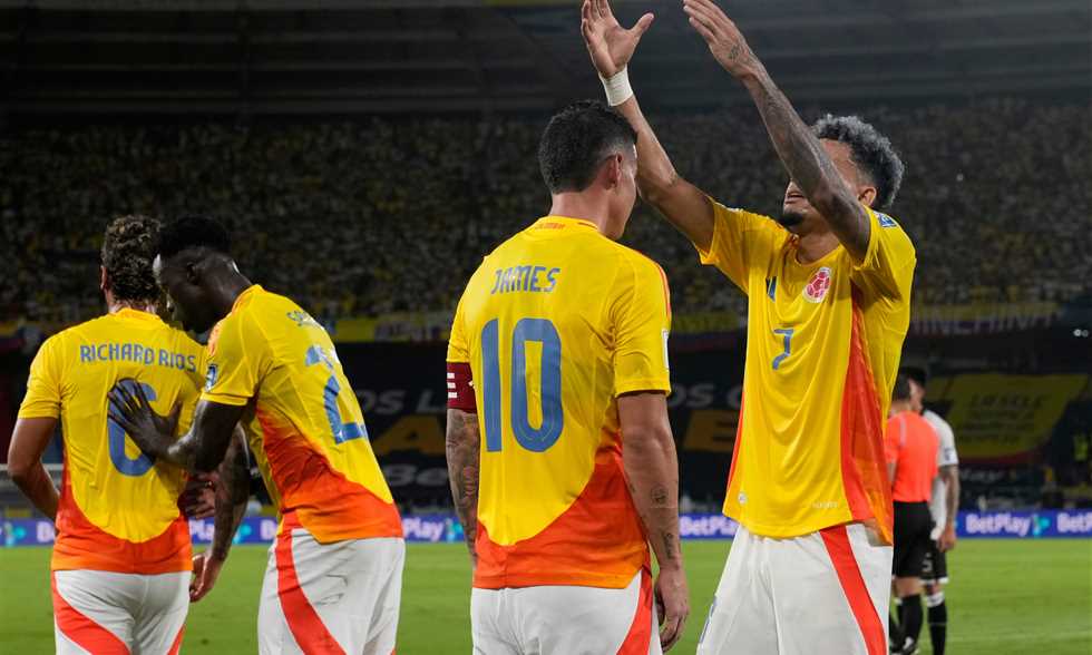 تقرير: دور منتظر من نافاس لإقناع جيمس رودريجز بالانتقال لـ بوماس