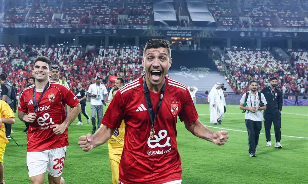 تشكيل الأهلي - شريف يقود الهجوم ضد شبيبة القبائل.. وإمام على مقاعد البدلاء