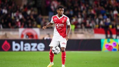 تقرير: بسبب مدربه الجديد.. برشلونة يفكر في قطع إعارة فاتي