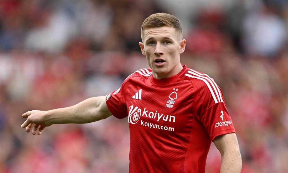 تقارير: إليوت أندرسون على رأس اهتمامات مانشستر سيتي