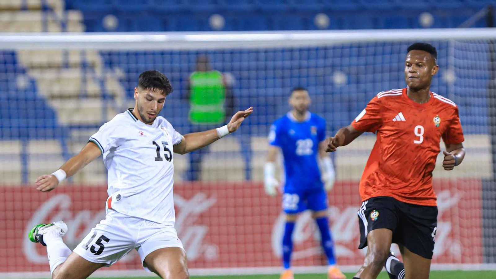 الدموع في عينيه.. صدمة محمد صلاح بعد خسارة ليفربول أمام آيندهوفن (صور)