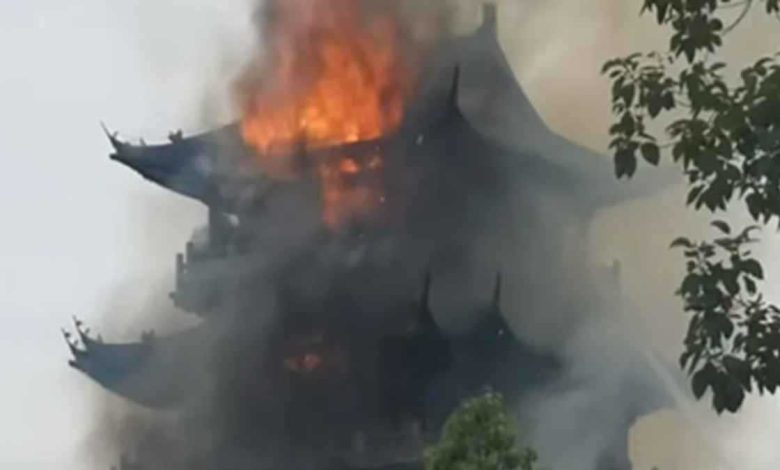 بدر الشعيبي يجسد شخصية مايكل جاكسون في مسرحية بالكويت