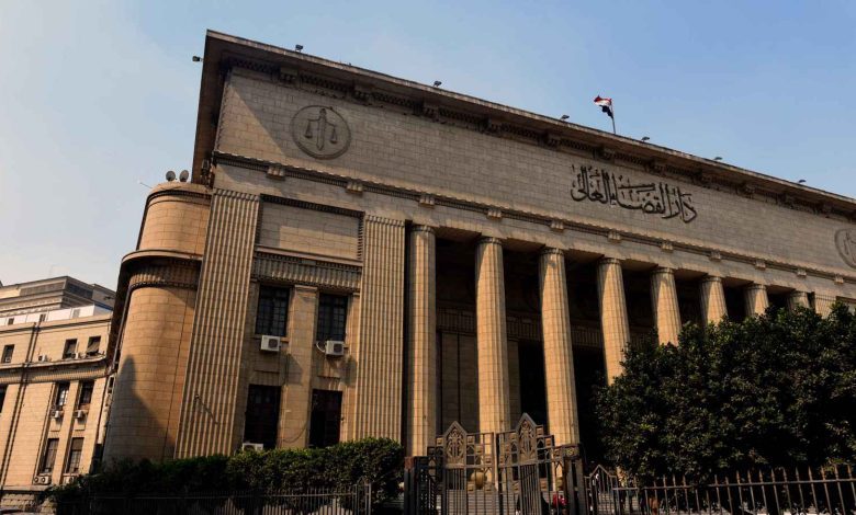 العراق.. فيديو صادم لطفلة تقود سيارة بسرعة جنونية