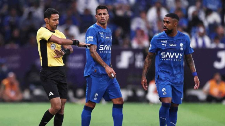 الإفريقي التونسي يدعم القضية الفلسطينية بمباراة ودية أمام نجوم القدس