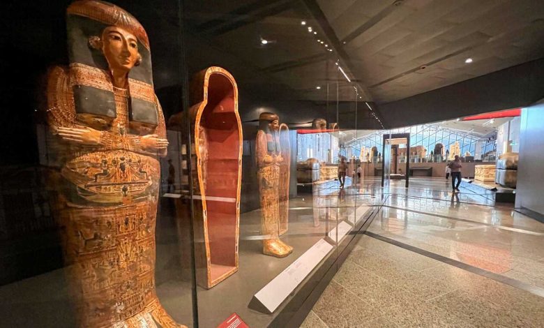 ما اسمك؟.. طفل يوجه سؤالًا بريئًا لترامب في البيت الأبيض (فيديو)