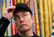 رضيع يفقد لسانه ويصارع الموت بعد شربه منظف مجاري