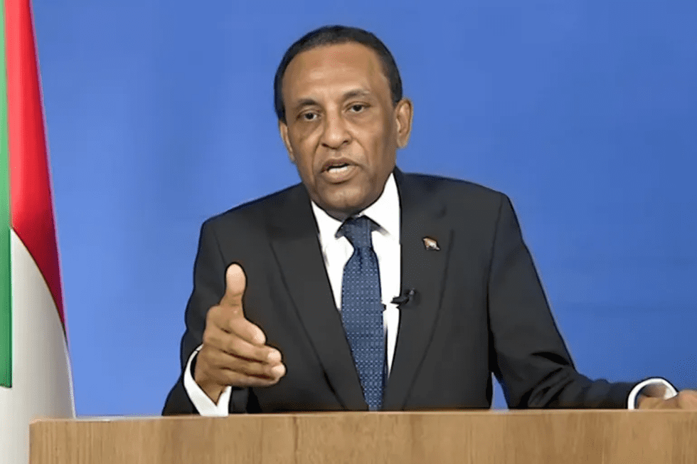 مصدر عسكري سوداني: لا اتجاه لإقالة رئيس الوزراء كامل إدريس وزيارته لجنيف بغرض العلاج